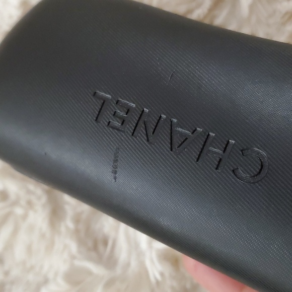 ? Authentic Chanel Sunglassess Hard Case main image 11